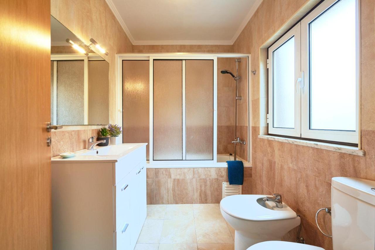 Spacious And Renovated Apartment With Amazing Patio, By Timecooler Lisabona Exterior foto