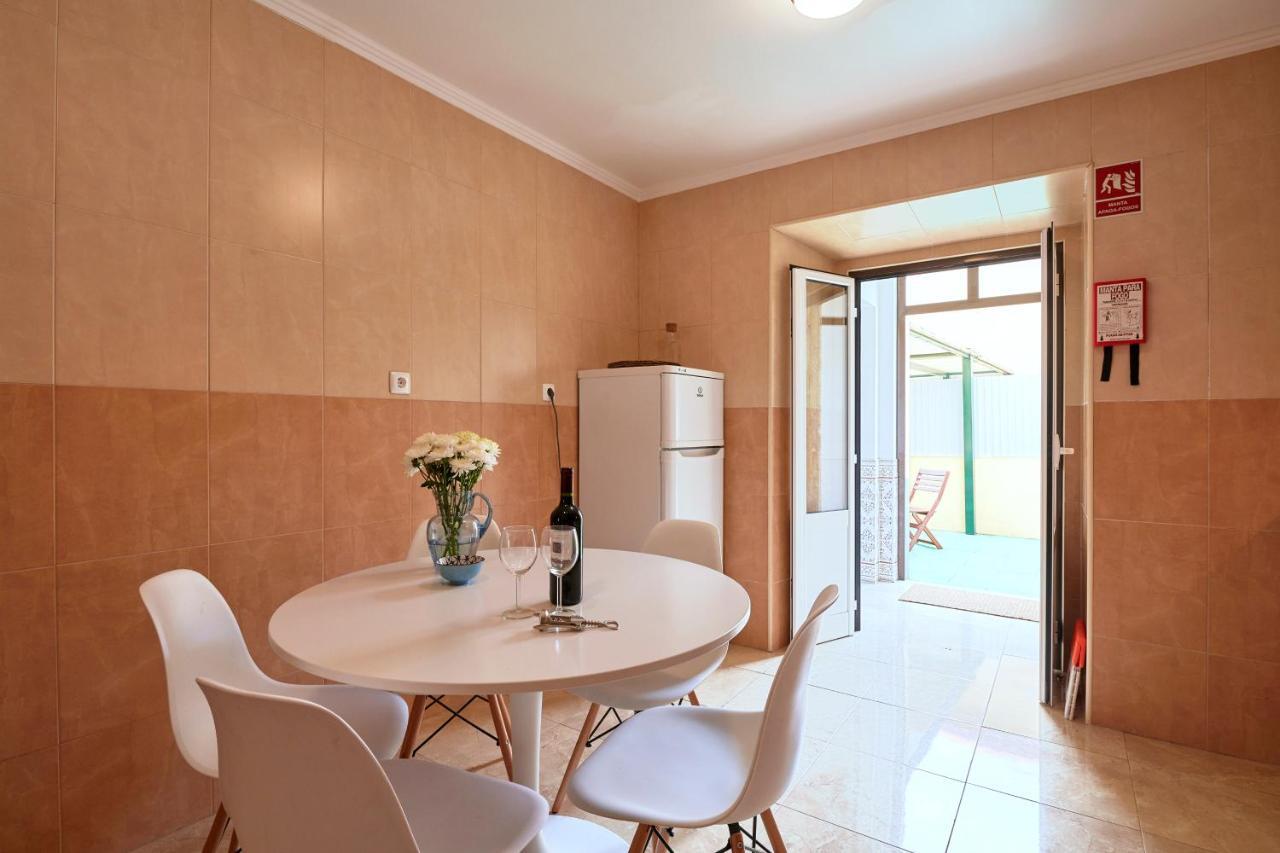 Spacious And Renovated Apartment With Amazing Patio, By Timecooler Lisabona Exterior foto
